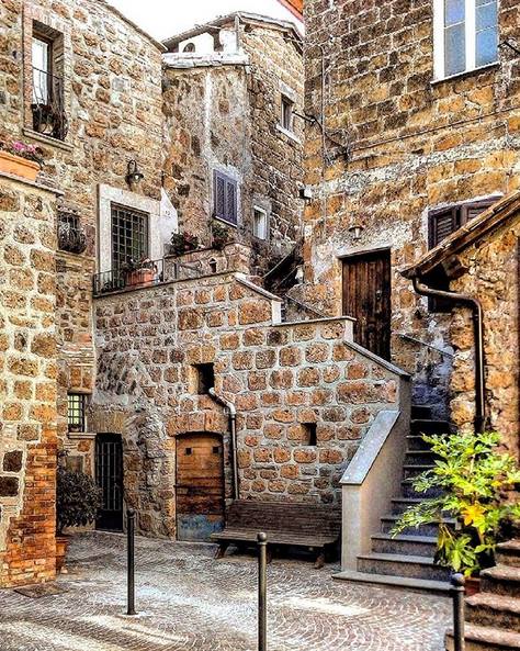The vicoli of Blera
